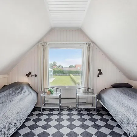 Three-bedroom With Sea View 04 Σπίτι διακοπών *