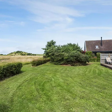 Casa de Férias Three-bedroom With Sea View 04 Bagenkop
