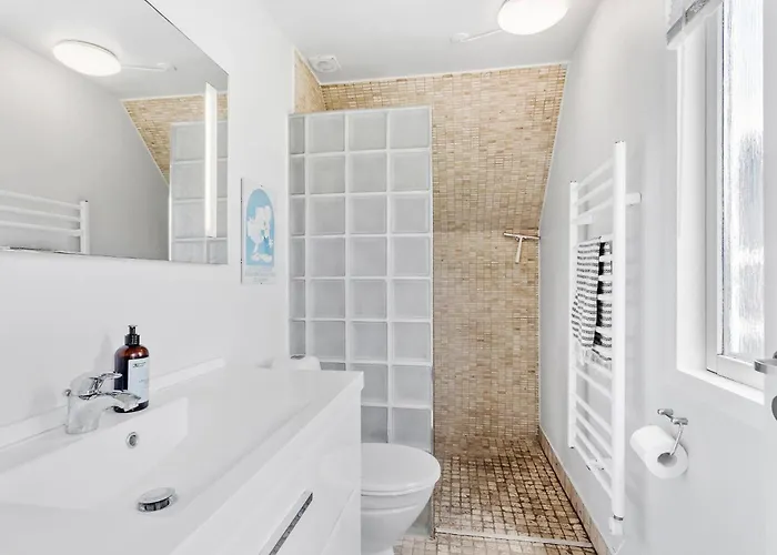 Dom wakacyjny Three-bedroom With Sea View 04